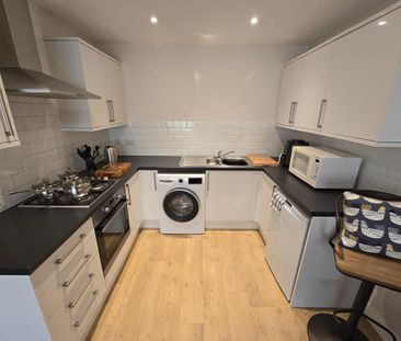 2 bedroom apartment to rent - Photo 4