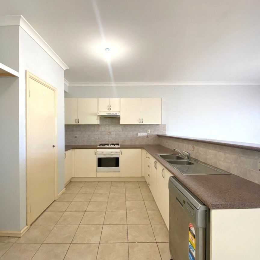 4 Bedroom Spacious Family Home! - Photo 1