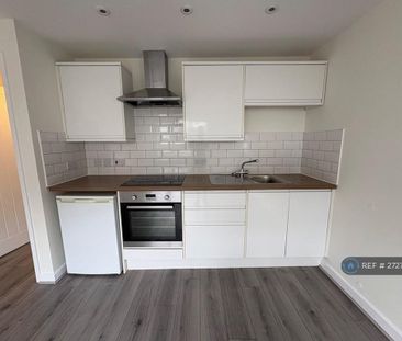 Studio to rent - Photo 5