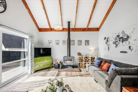 Spacious 4 bedroom house in Greenhithe - Photo 5