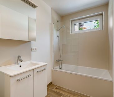 Gerenoveerde woning met 4 slaapkamers, tuin en garage. - Photo 4