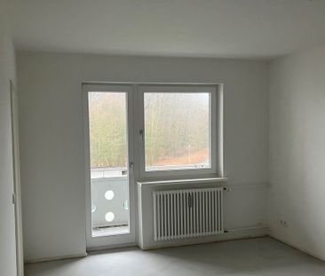 Ihr neues und modernes Zuhause mit sonniger Loggia und Blick ins Grüne - Photo 3