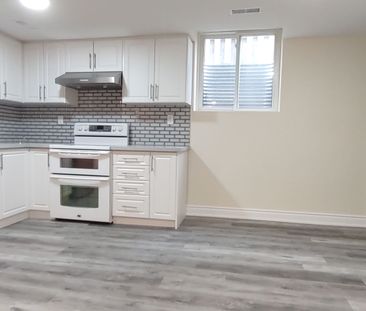 For Lease - 3185 Chamberlain Court, Mississauga, Ontario - Photo 6