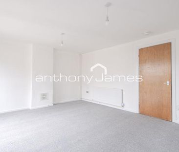 3 bedroom end of terrace house to rent - Photo 1