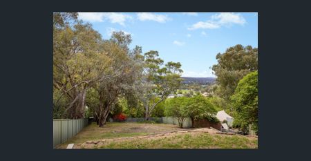 Family Home with Built-In Views and Self-Contained Suite - Photo 4