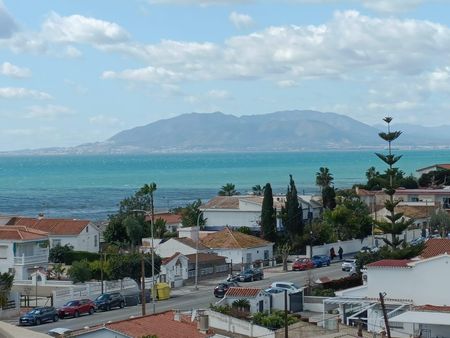 Atico en alquiler en Rincon de la Victoria - Photo 2