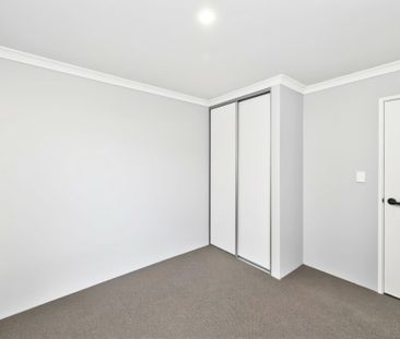 Seaside home awaits - Photo 6