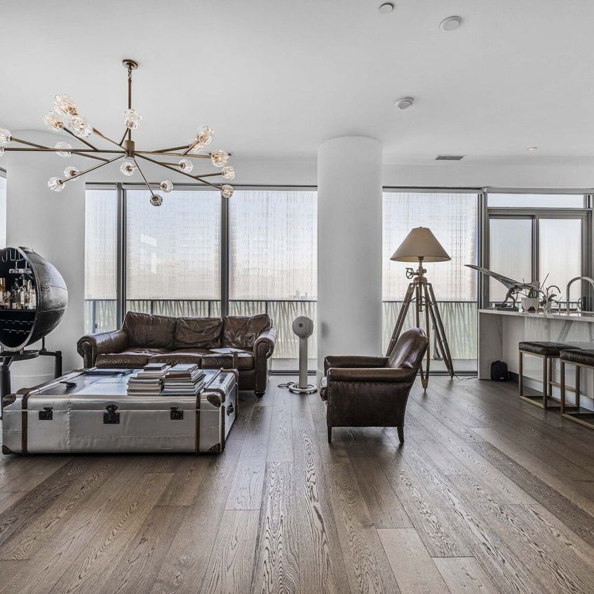 For Lease - 42 Charles Street Unit# Ph 5605, Toronto, Ontario - Photo 1