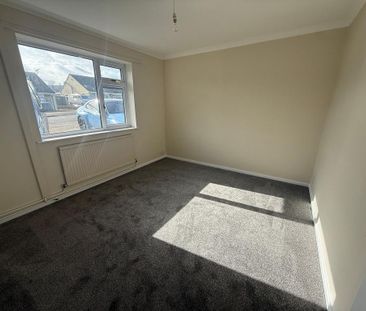 2 bedroom semi-detached bungalow to rent - Photo 1