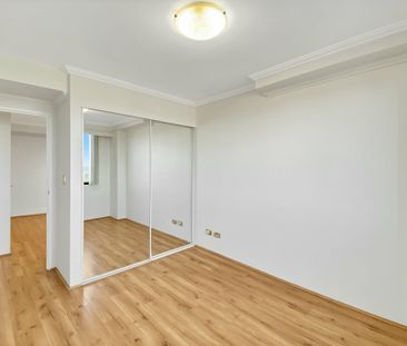 Spacious 3 Bedroom Apartment! - Photo 6