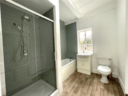 2 bedroom terraced house to rent - Photo 2