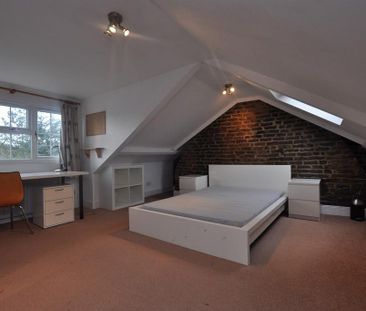 4 bedroom terraced house to rent - Photo 3