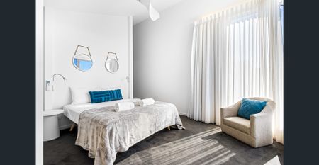 Million dollar views, fully furnished 4 bedroom house - Photo 2