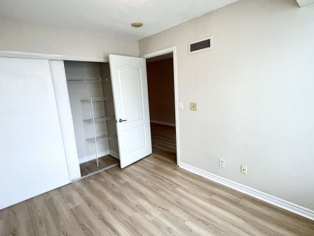 For Lease - 17 Barberry Place Unit# 2106, Toronto, Ontario - Photo 4
