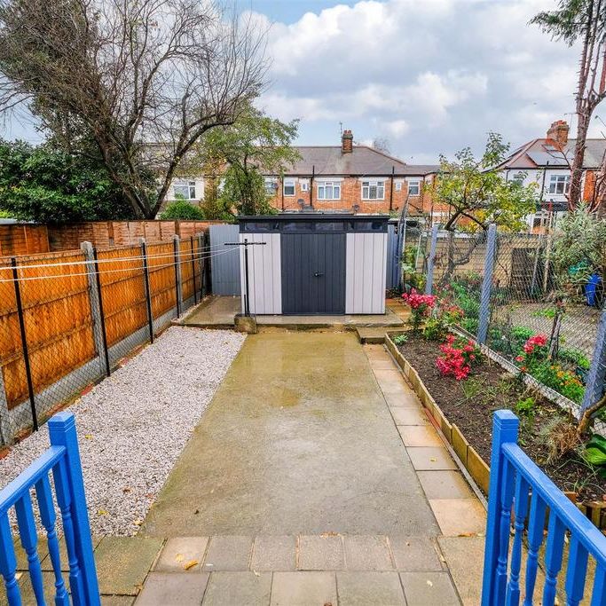 3 bedroom terraced house to rent - Photo 1