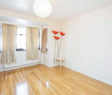 5 bedroom semi-detached house to rent - Photo 4