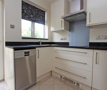 2 bedroom detached bungalow to rent - Photo 5