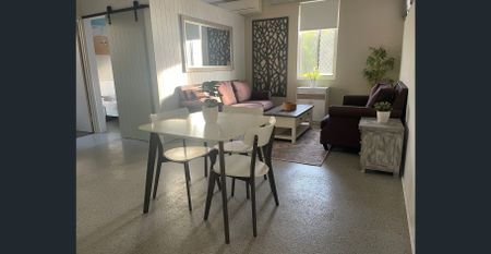 Furnished 1 Bedroom self contained single level Granny Flat - Photo 3