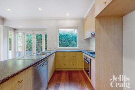 1A Iris Road, Camberwell - Photo 3