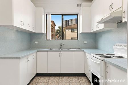 2 BEDROOM APARTMENT MOMENTS AWAY FROM HURSTVILLE STATION - Photo 2