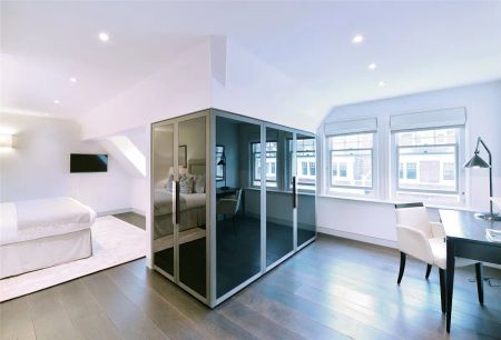 2 bedroom flat in Mayfair - Photo 4