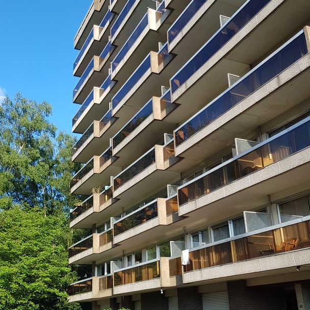 Prachtig appartement op de bovenste verdieping met 1 slaapkamer. + terras - Photo 1