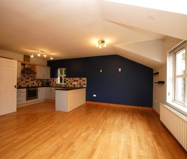 19 Hampton Court, Ballygowan, - Photo 2