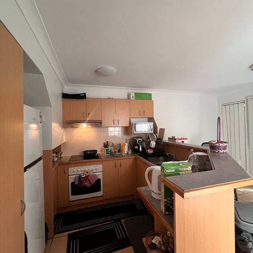 Holland Park West - Photo 1