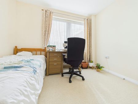 Detached house to rent on - Photo 4