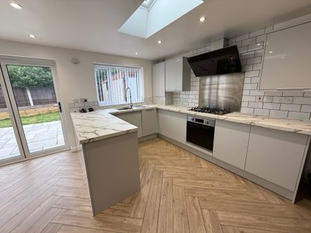3 bedroom detached to rent Osgood Road, NG5 - Photo 4
