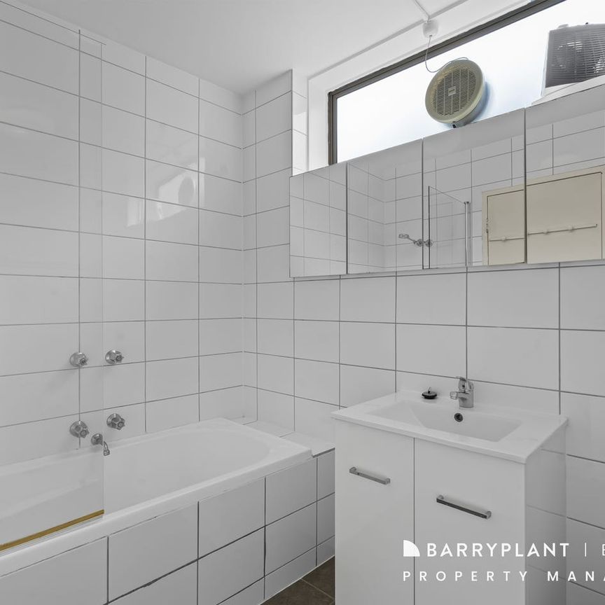 Location, Lifestyle & Convenience in the Heart of Box Hill - Photo 1