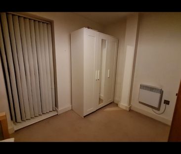 Room in a Shared Flat, Manchester City Centre, M3 - Photo 2