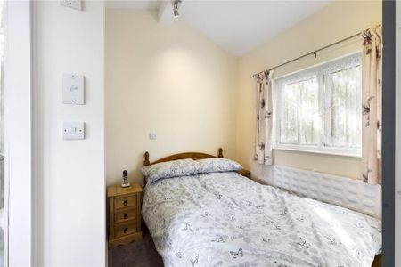 1 bedroom bungalow to rent - Photo 2