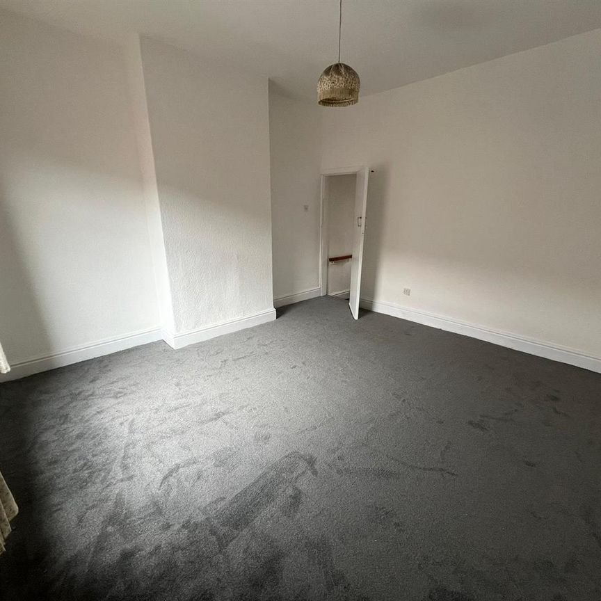 Huxley Street, Bolton BL1, London - Photo 1