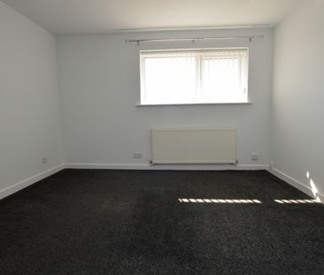 2 Bedroom Semi-Detached House - Photo 3