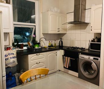 Room in a Shared House, Manchester, M12 - Photo 3