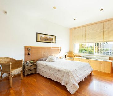 4 Bedroom house / villa for rent in Montmar, Barcelona - Photo 6