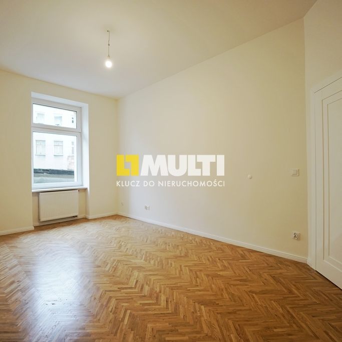 Atrakcyjne mieszkanie po remoncie w kamienicy - Photo 1