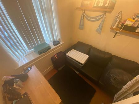 3 bedroom private hall to rent - Photo 4