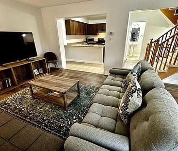 For Lease - 812 Fowles Court, Milton, Ontario - Photo 1