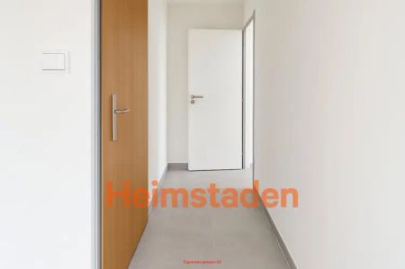Pronájem bytu 1+kk 28 m - Photo 2
