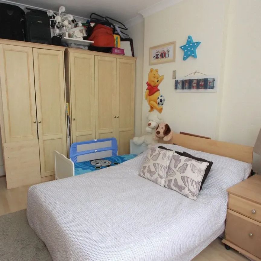 Elmdale Road, Palmers Green, London, N13 - Photo 1