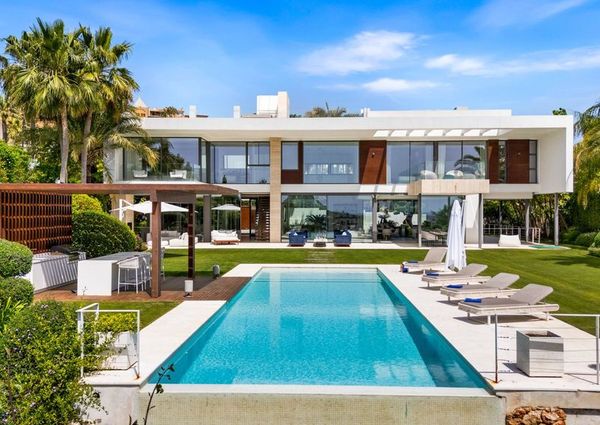 6 bedroom luxury Villa for rent in Nueva Andalucia, Spain