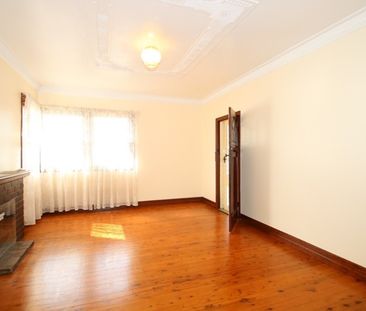 707 Ruthven Street, South Toowoomba QLD 4350 - House For Rent | Domain - Photo 3