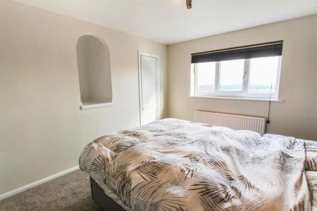 2 bedroom semi-detached house to rent - Photo 2