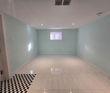 For Lease - 1078 Sawyer Avenue, Mississauga, Ontario - Photo 4