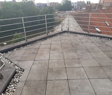 Dakappartement met aangenaam zonneterras. - Photo 1