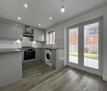 2 bedroom semi-detached house to rent - Photo 5