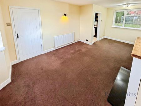 2 bedroom semi-detached house to rent - Photo 5