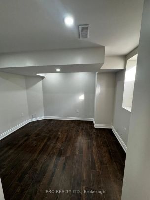 Detached Home For Lease | W9037369 - Photo 1